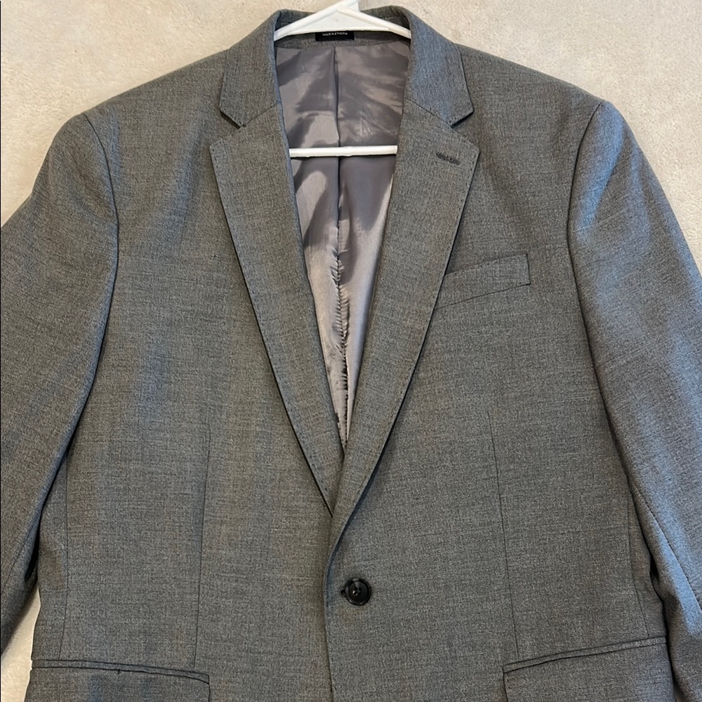 jf j.ferrar Gray Sport Coat with Notched Lapels